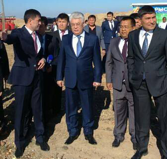 Облыс  әкімінің сапары Арыс қаласында жалғасты   