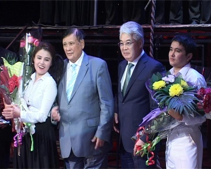 Белгілі драматург Сәбит Досановтың «Тозақ шеңбері» пьесасының тұсауы кесілді