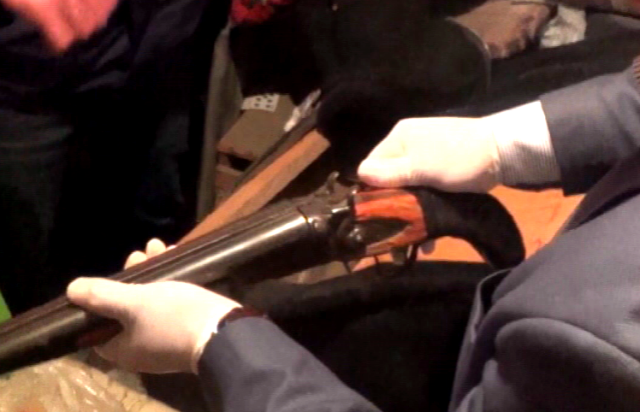 Екі жасөспірім сөмкесінен суық қару табылды