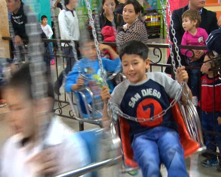 «Rahima-PLAZA» ойын-сауық орталығы балаларға ерекше сый жасап отыр