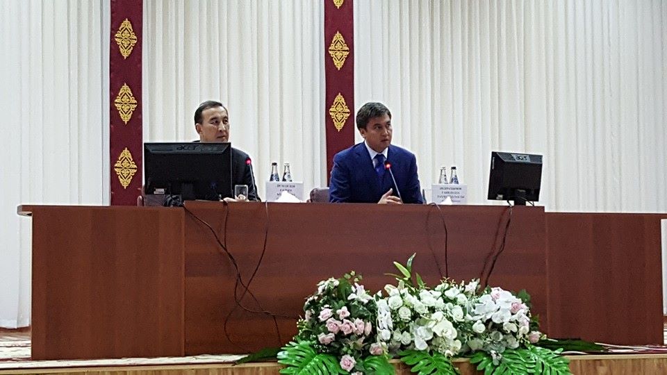 Қала әкімінің тұрғындармен кездесуі жалғасуда