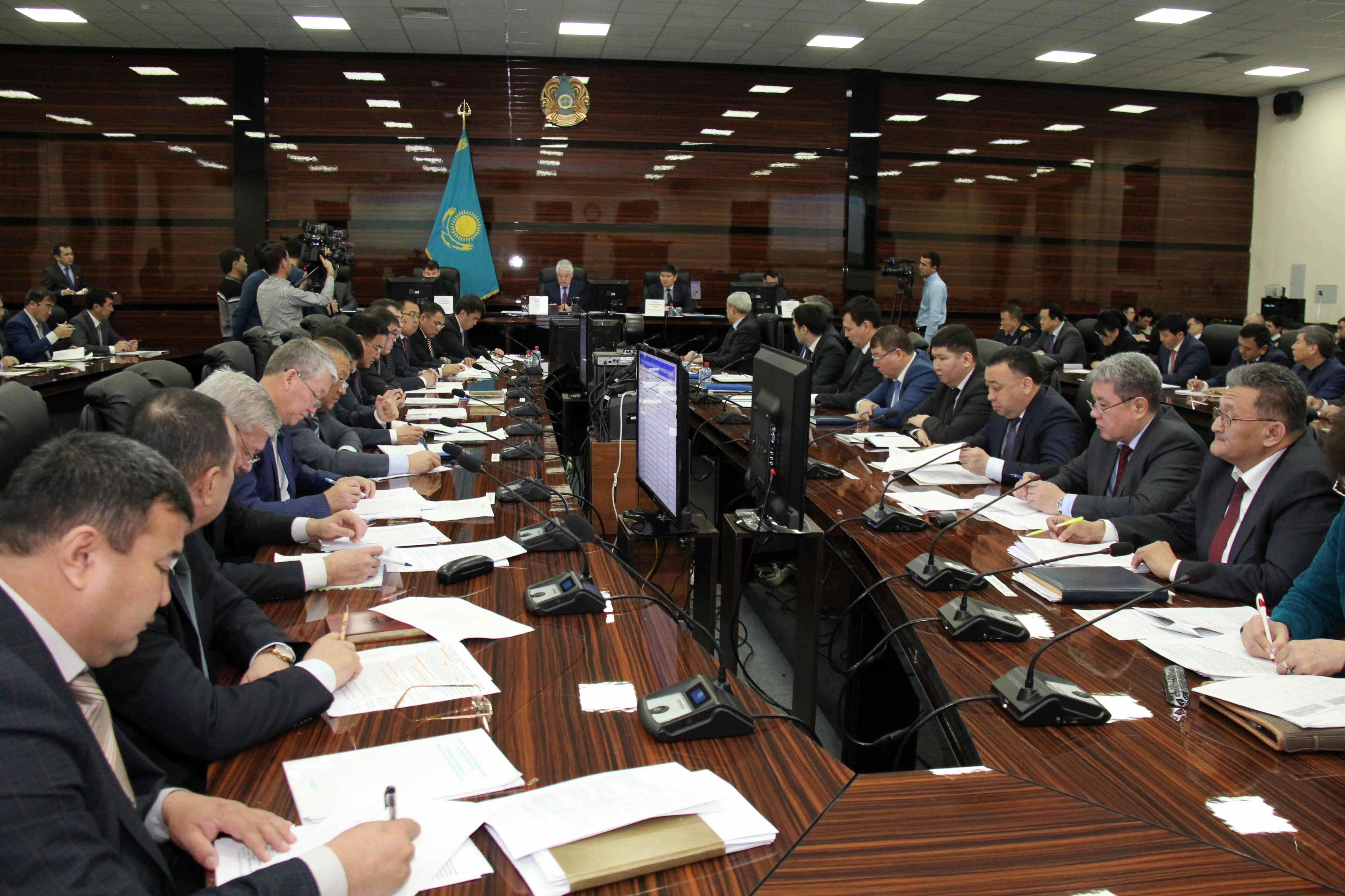 Еңбекші ауданында абаттандыру жұмыстары қарқын алмақ