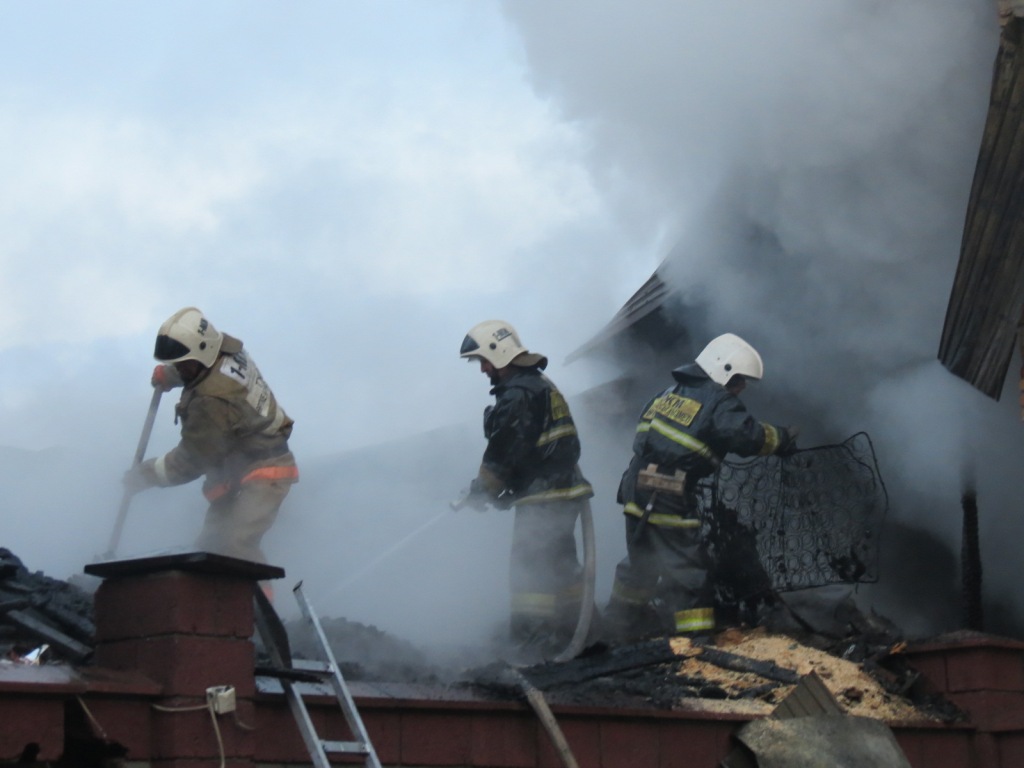 Шымкентте монша өртенді