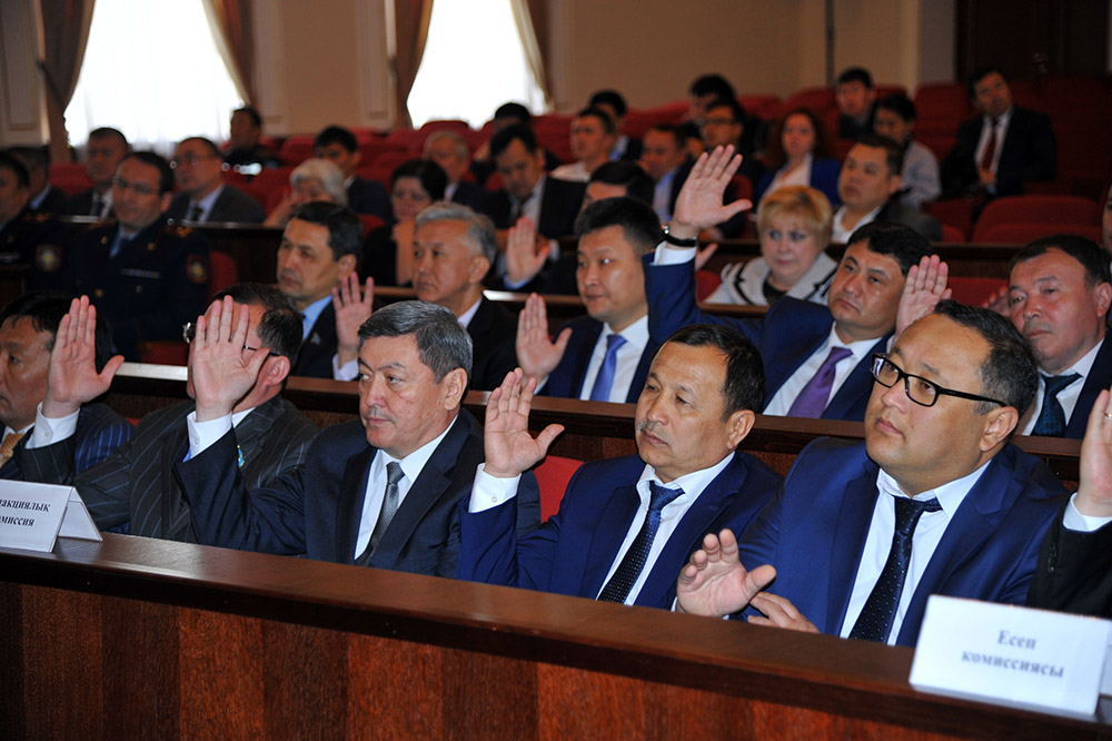 Шымкент қалалық мәслихатының алғашқы сессиясы өтті