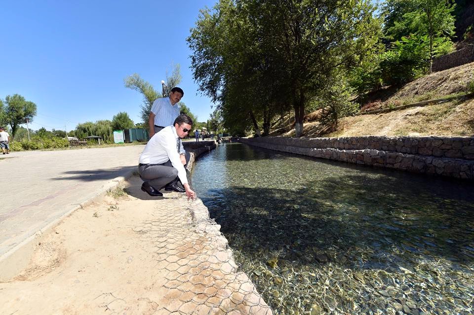 Шымкент әкімі Қошқар-Ата өзені жағалауында тұрғындарға қолайлы демалыс аймағын жасауды тапсырды