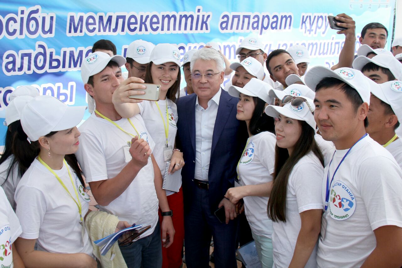 Облыс әкімі Біркөлік шатқалында жастармен кездесті