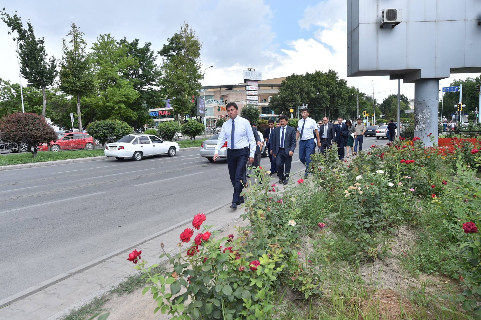 Ғ.Әбдірахымов Шымкенттің орталық көшелерінің жағдайын жақсартуды тапсырды