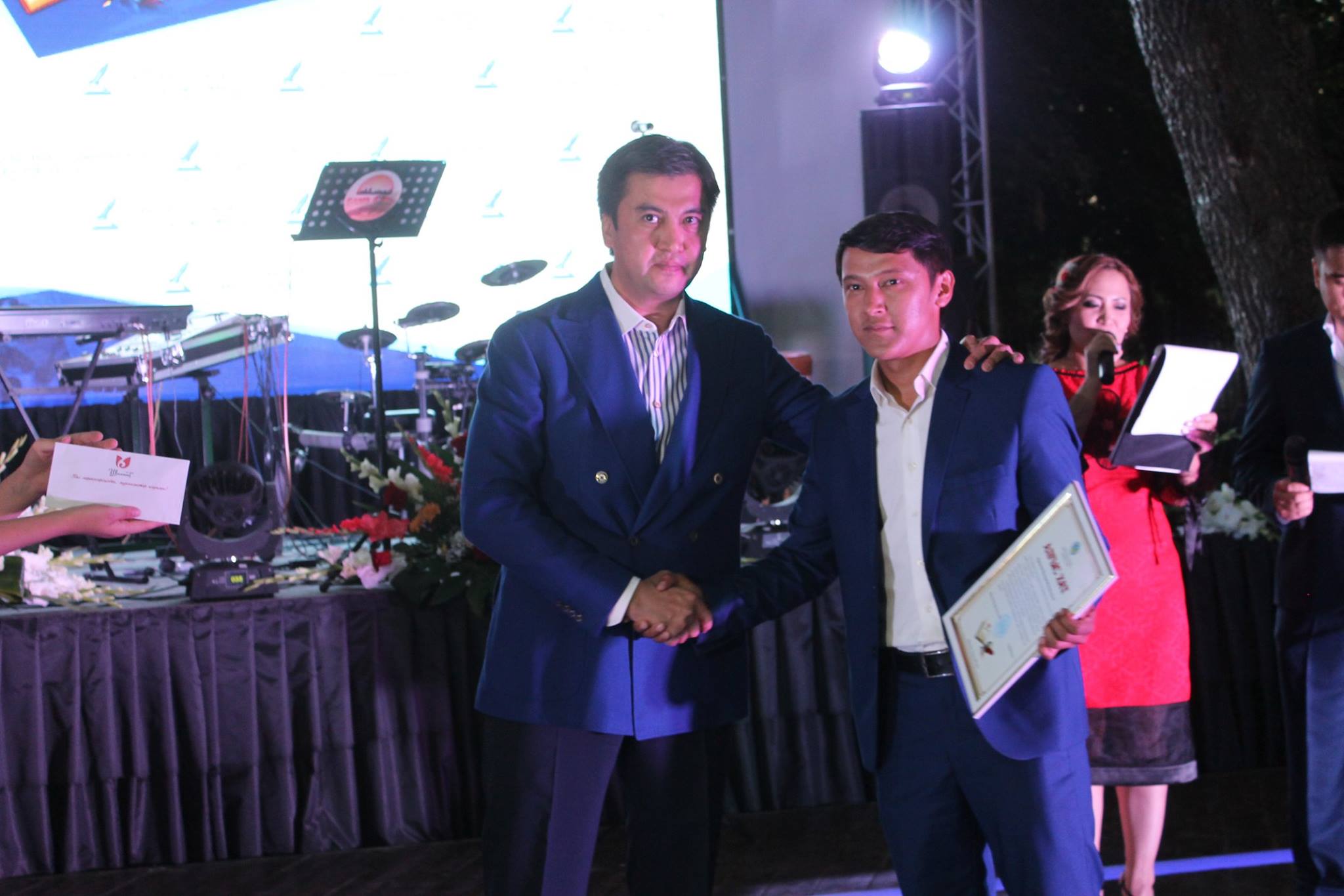 Қала әкімі журналистерді марапаттады