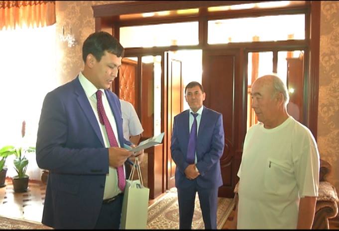 Еңбек ардагеріне құрмет көрсетілді