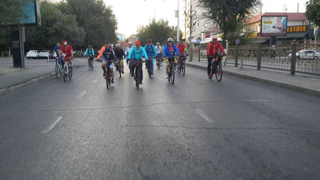 «Тәуелсіздік — бақыт, Мәңгілік ел — мұрат, Әділ сот — мақсат» атты велошеру өтуде