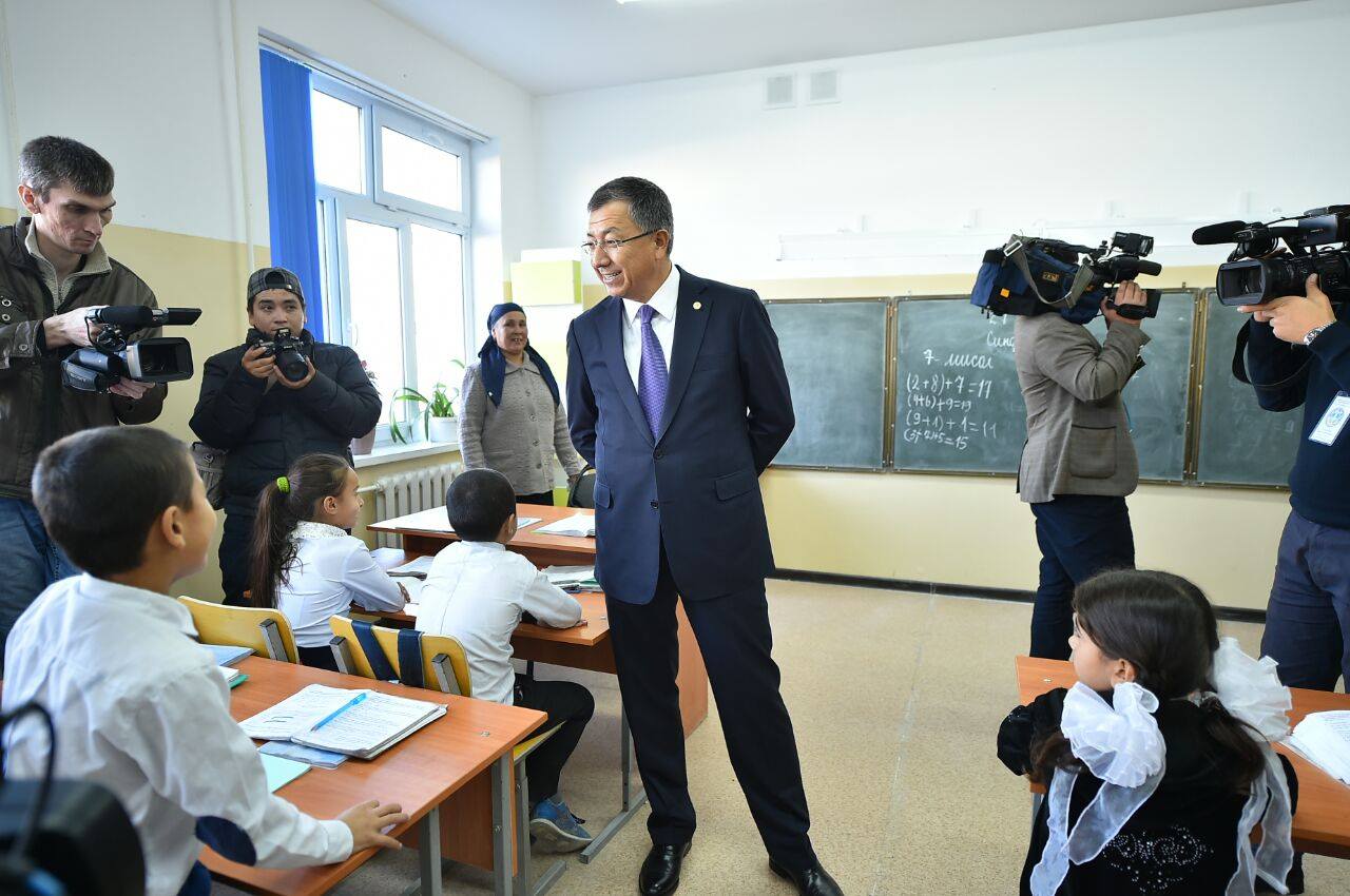 Жансейіт Түймебаев аудандарға жұмыс сапарын Сайрамнан бастады