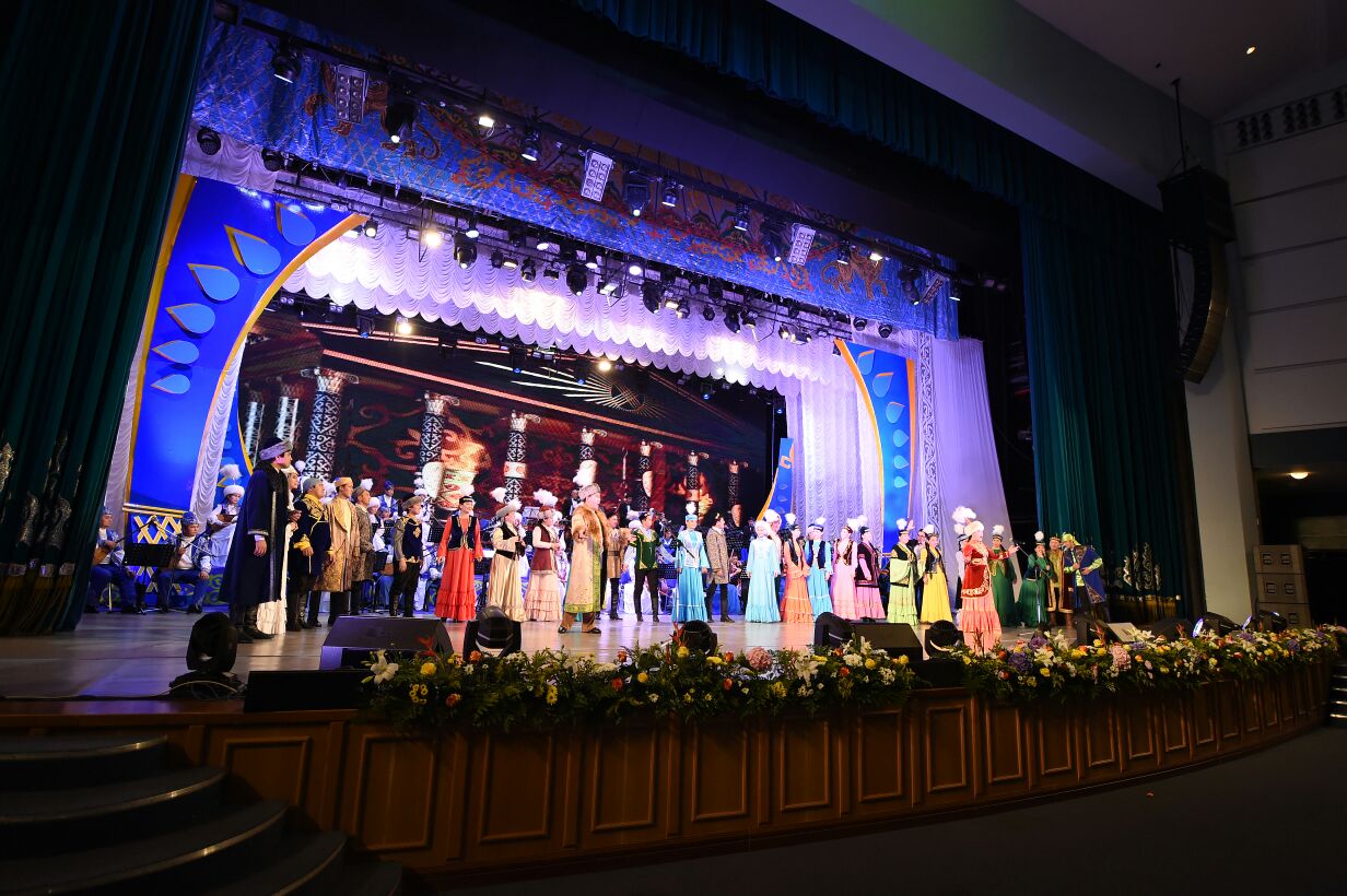 Астанада Оңтүстіктің күндері «Ән — шашуым өзіңе, мерейлі Астанам!» Гала-концертімен аяқталды