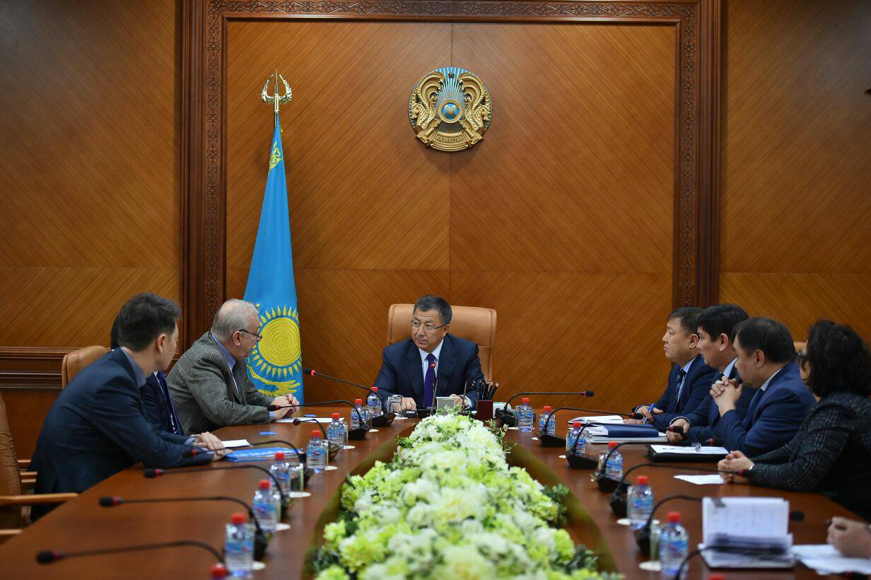 ОҚО-да ана мен бала өлімін азайту жайы қаралды