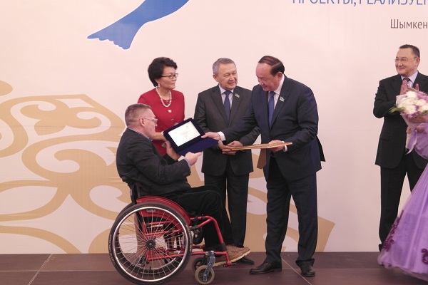 «ҚАЗАҚСТАНДА ЖҮЗЕГЕ АСЫРЫЛАТЫН ҮЗДІК ӘЛЕУМЕТТІК ЖОБАЛАР» РЕСПУБЛИКАЛЫҚ БАЙҚАУЫНЫҢ ЖЕҢІМПАЗДАРЫ МАРАПАТТАЛДЫ