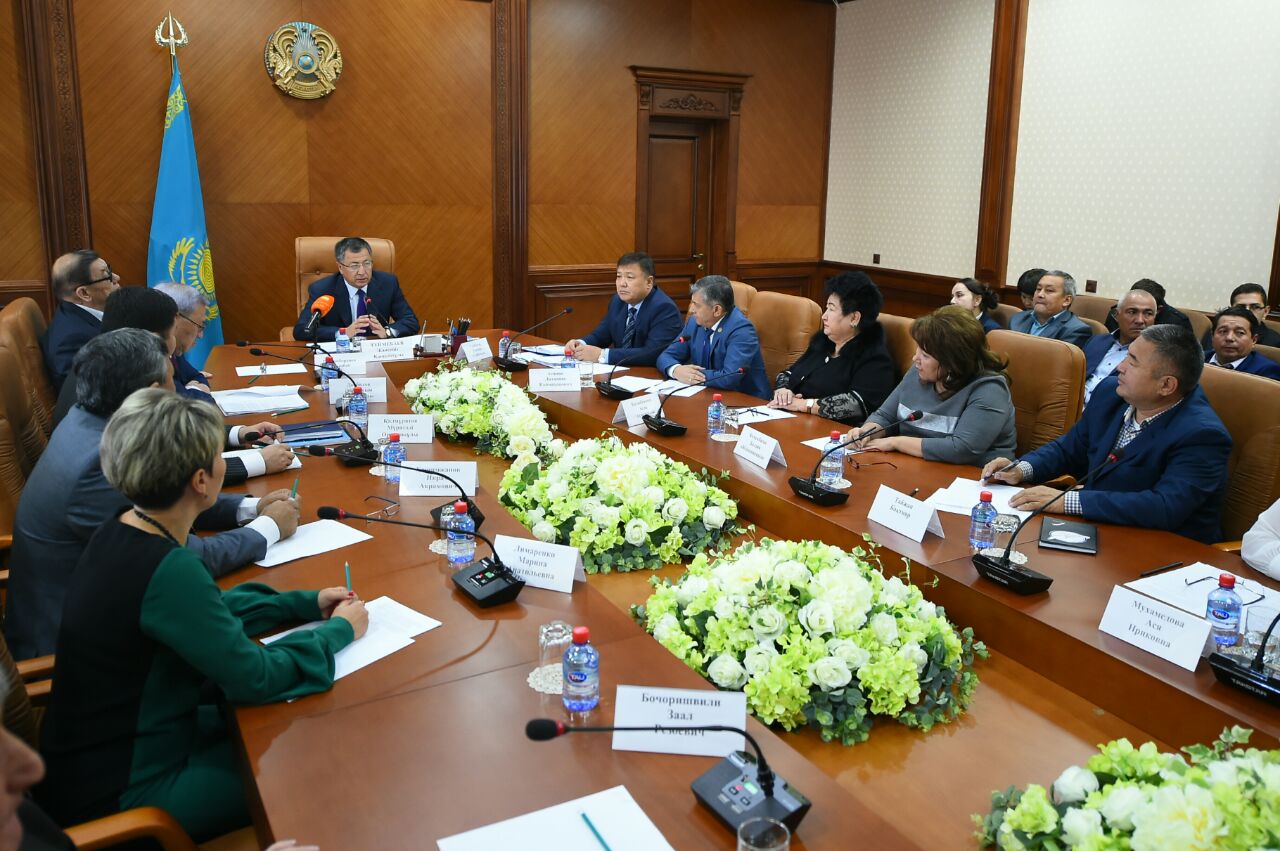 Облыс әкімі этномәдени бірлестіктердің төрағаларымен кездесті