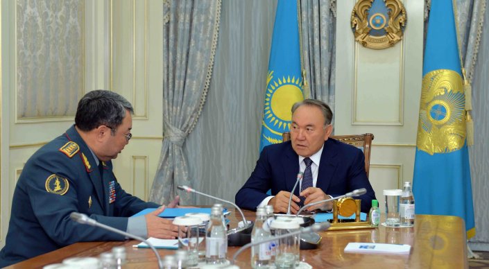 Назарбаев жаңа тағайындалған қорғаныс министрін қабылдады