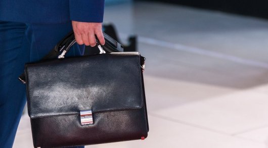 Ә.Жақсыбеков: Шенеуніктердің жат қылығы бірден әлеуметтік желілерде тарап кетеді