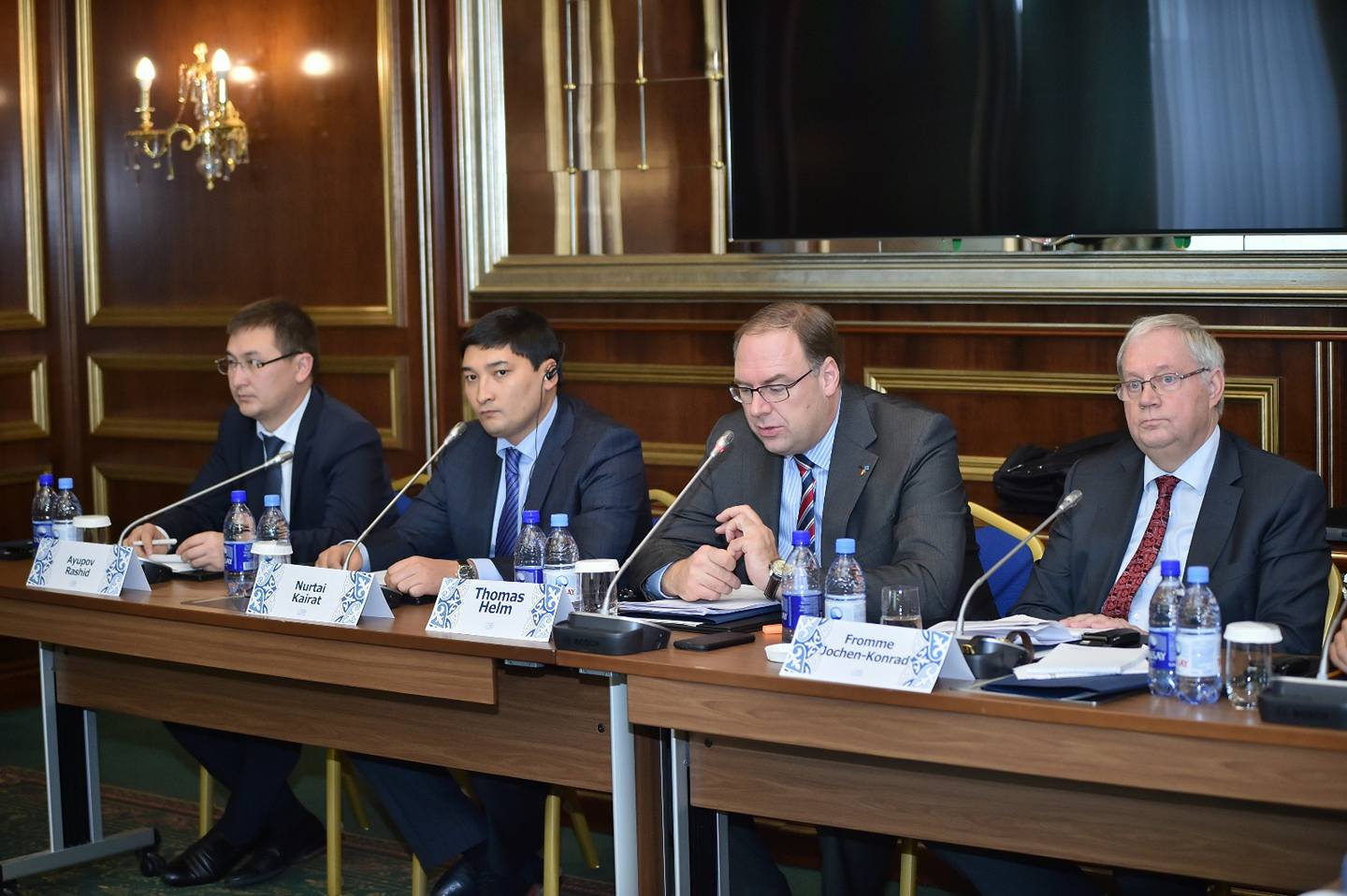 «Жергілікті бақылау және коммуналар бюджеті» тақырыбы талқыланды