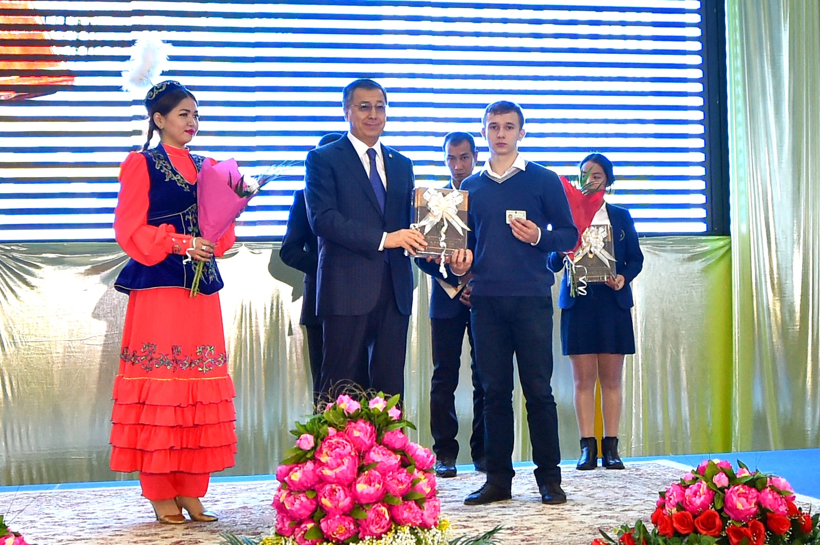 ОҚО-да «Ұлы дала елі — Тәуелсіздіктің 25 негізі» атты 25 жұлдызды күндері басталды