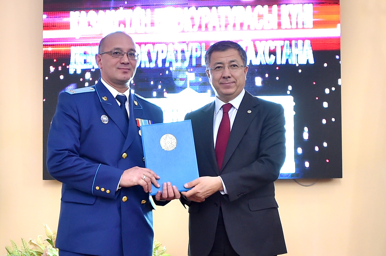 Жансейіт Түймебаев прокуратура саласының қызметкерлерін кәсіби мерекелерімен құттықтады