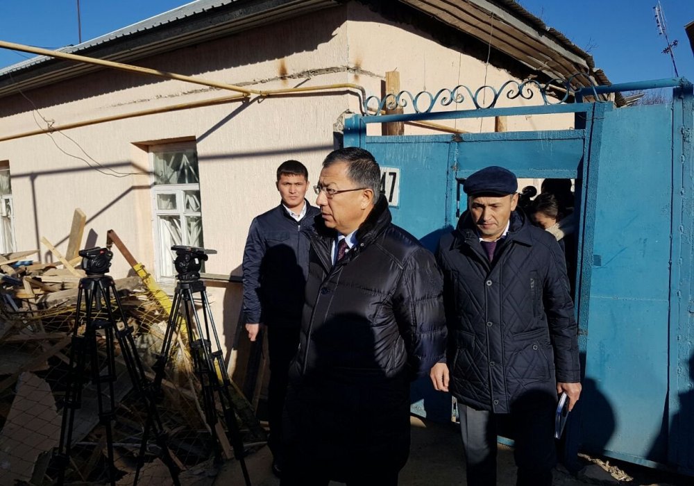 Өңір басшысы зардап шеккен отбасылардың жағдайымен танысып қайтты