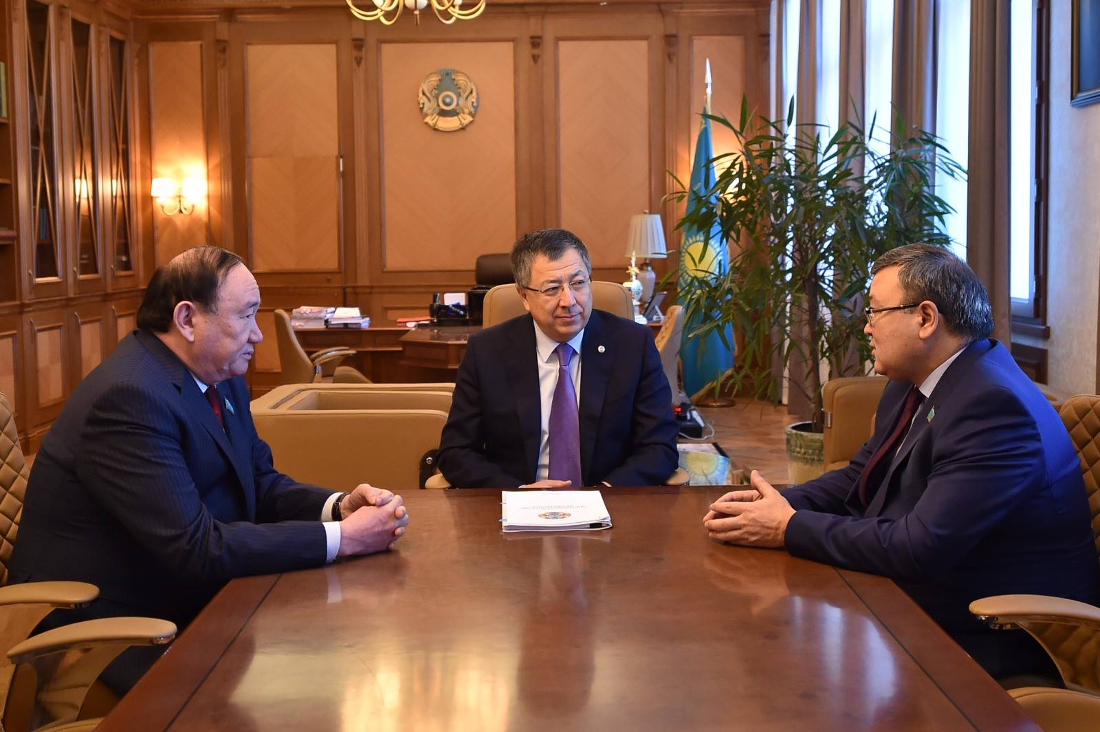 Оңтүстікке Жолдауды насихаттау үшін Сенат депутаттары келді