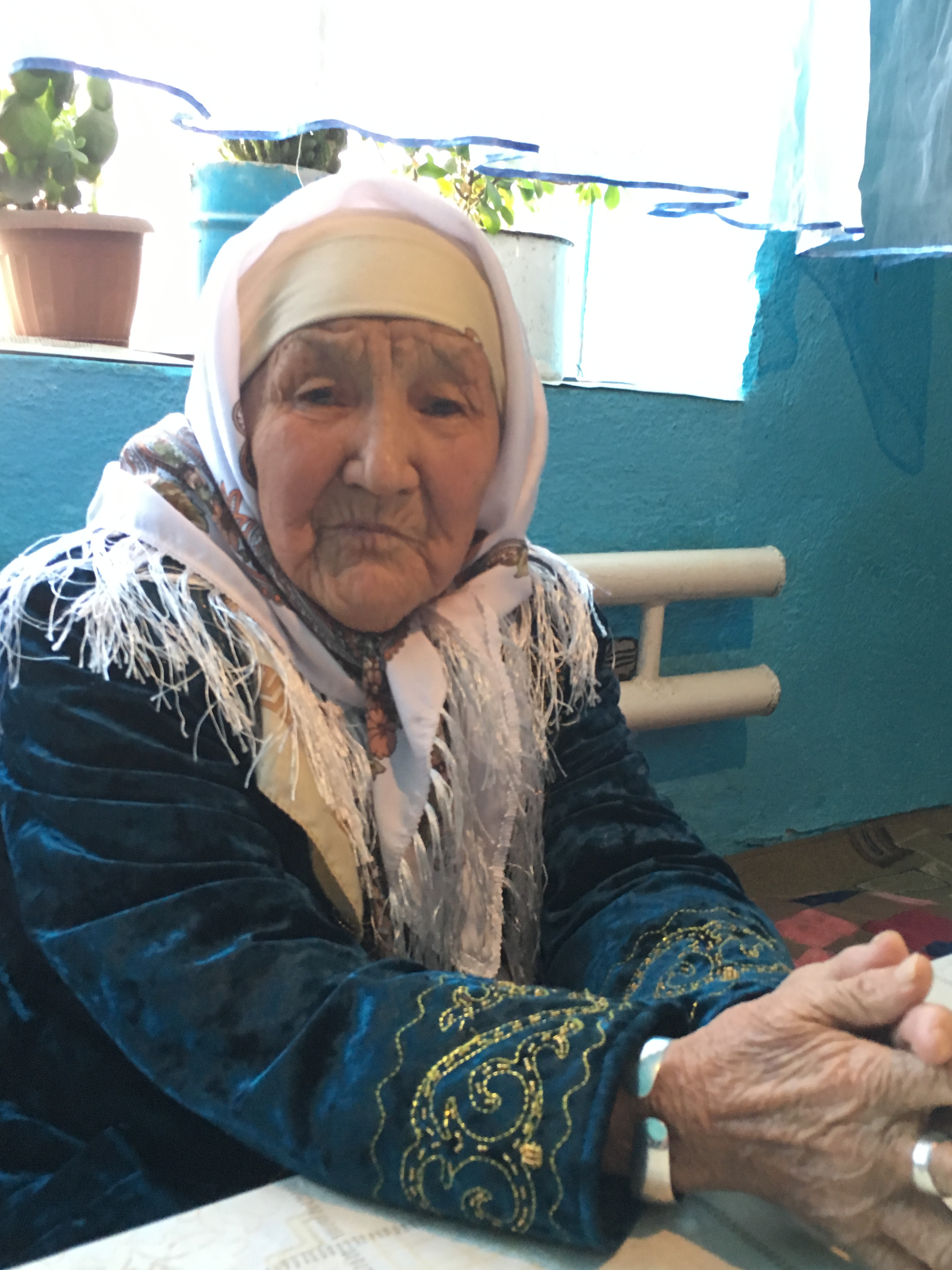 «Айғақ» телеарнасы құранмен бірге сүйегі табылған солдаттың туыстарын тапты