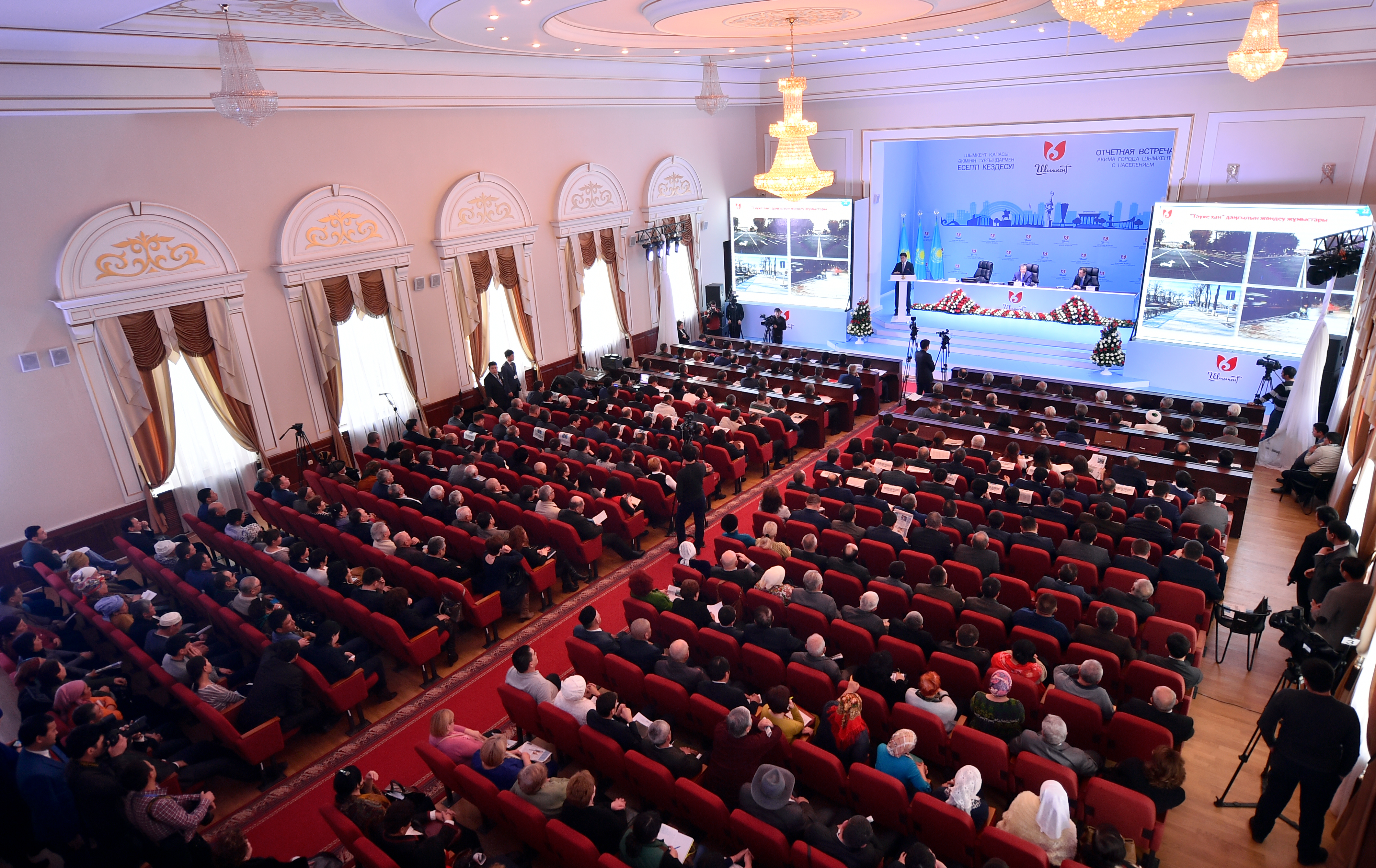 Шымкент әкімі тұрғындар алдында есеп берді