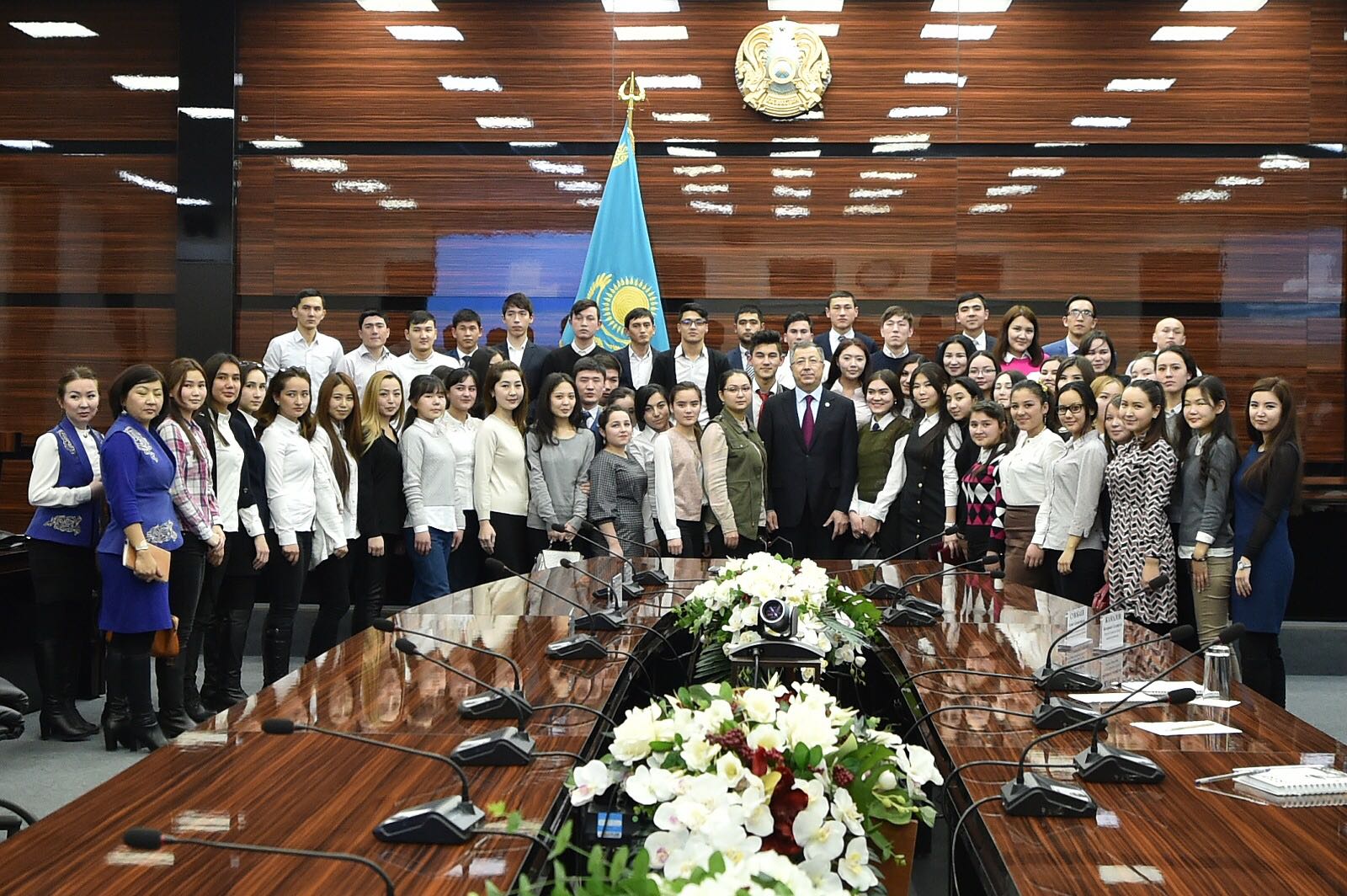 Жансейіт Түймебаев ЭКСПО-2017 көрмесіне қатысатын еріктілермен кездесті