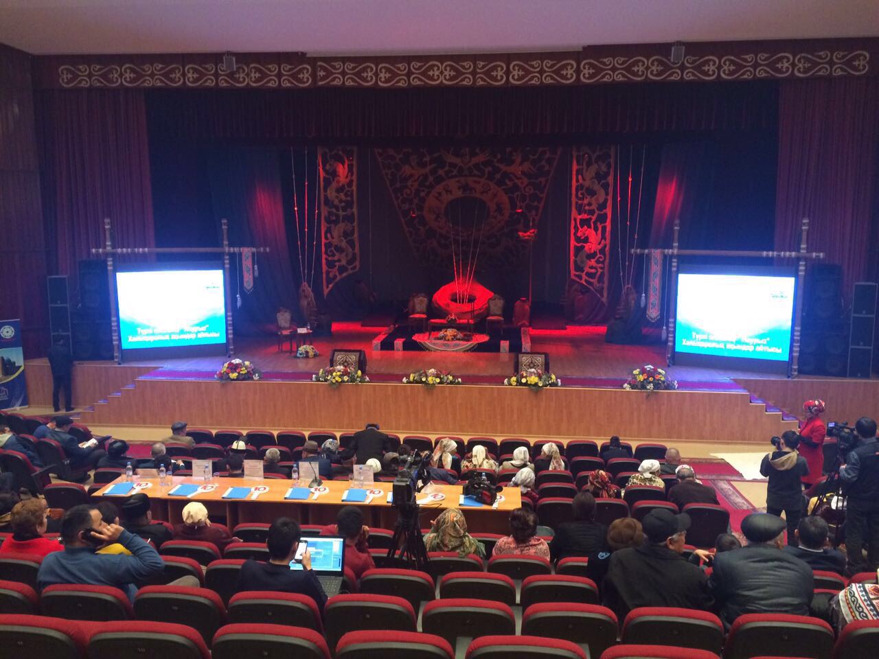 Түркістанда халықаралық айтыс өтуде