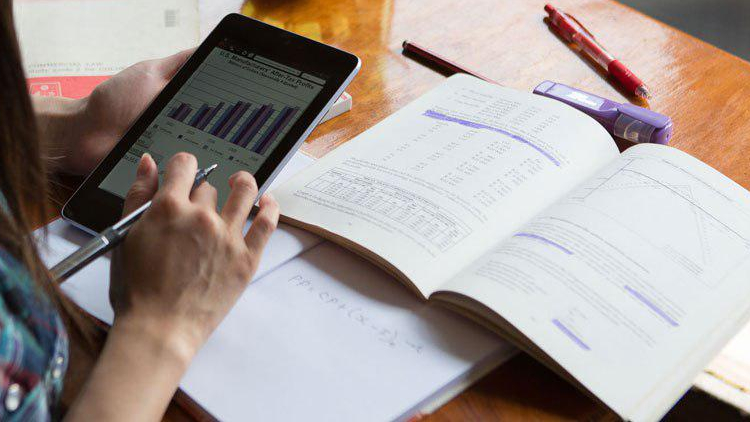 Білім беру жүйесі тұтастай электронды форматқа ауысады