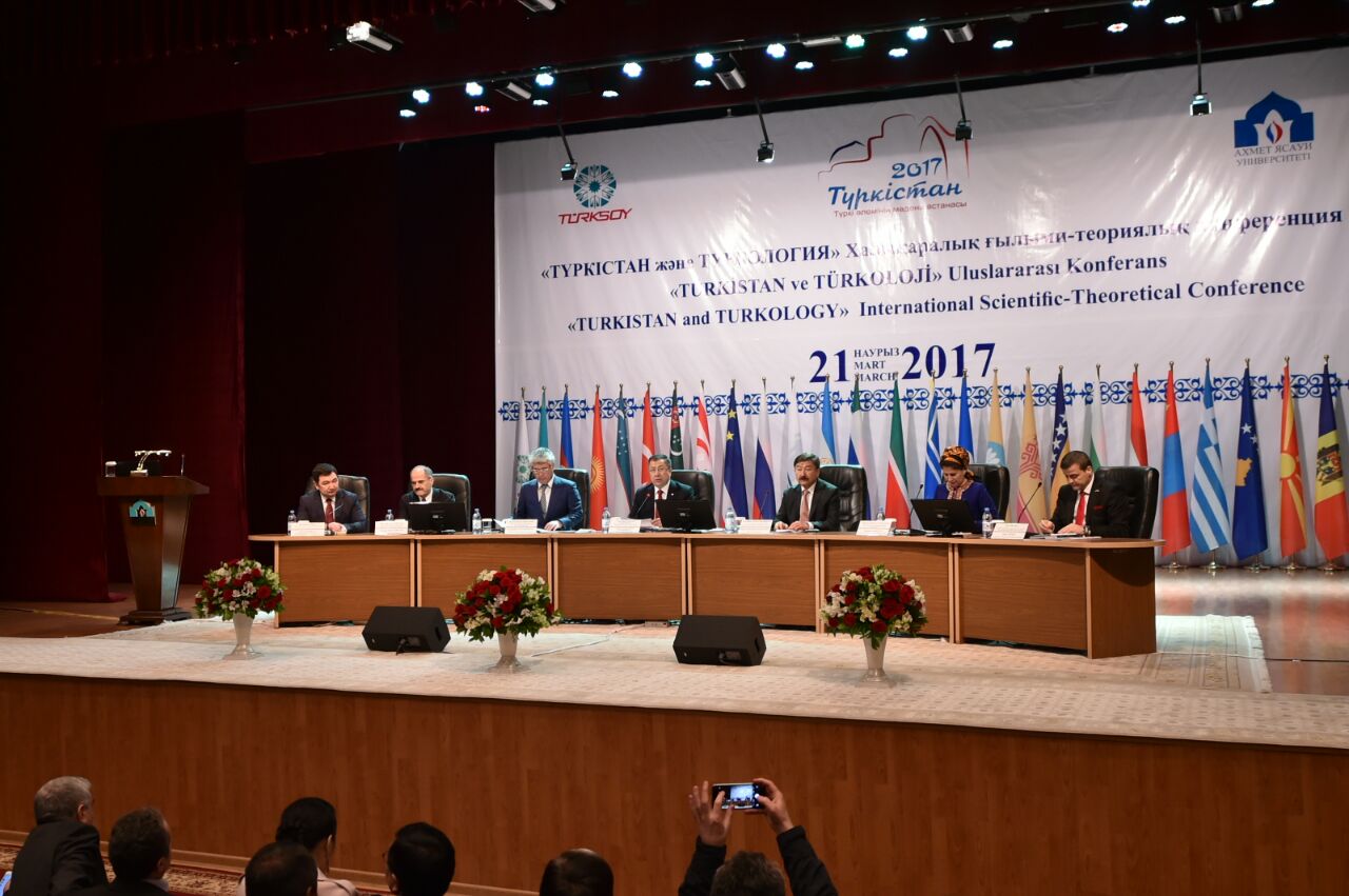 ОҚО-да шетелдік 100-ден астам ғалымдардың басын қосқан ғылыми конференция өтті