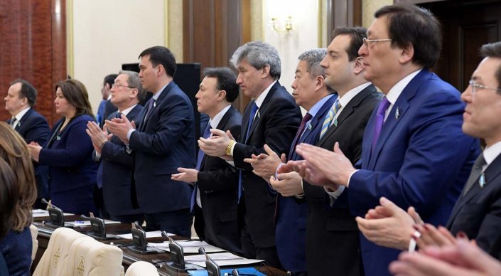 Парламент Қазақстан Конституциясына түзетулерді қабылдады