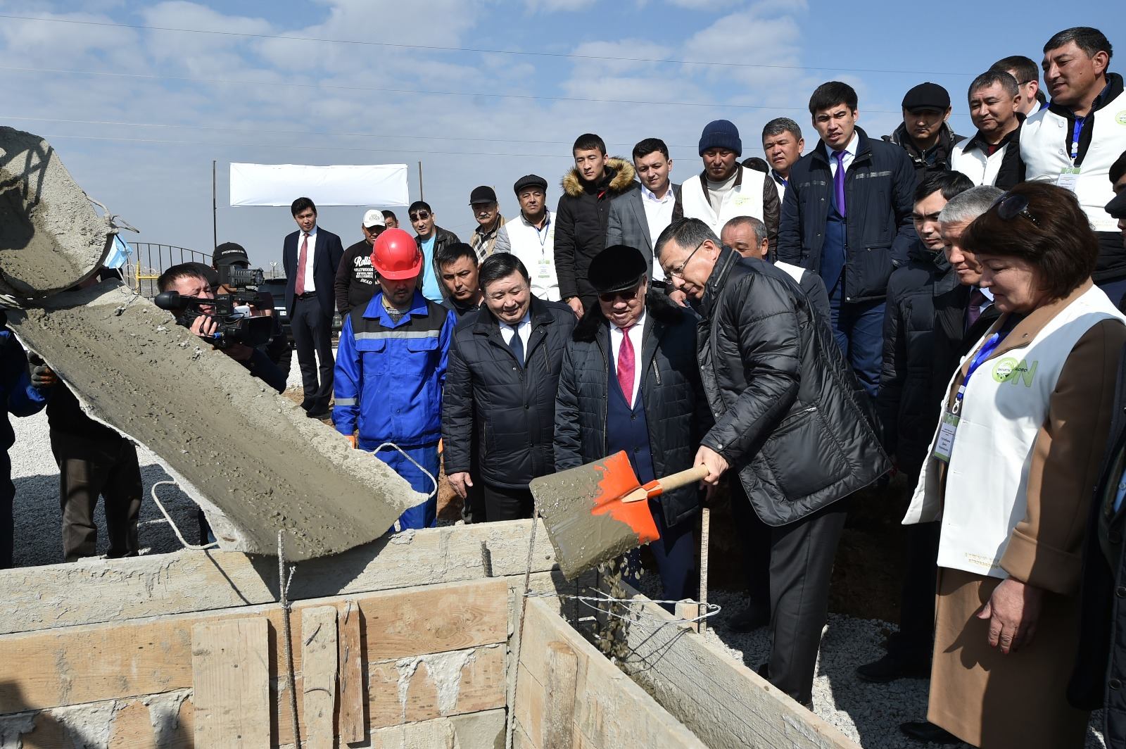 Төлеби ауданында «Леңгір құс» фермасының іргетасы қаланды