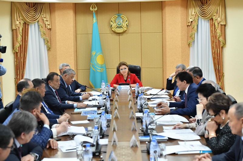Сенатор Назарбаева: Сыбайлас жемқорлықпен күрес «елестермен күреске» айналып кетпесін