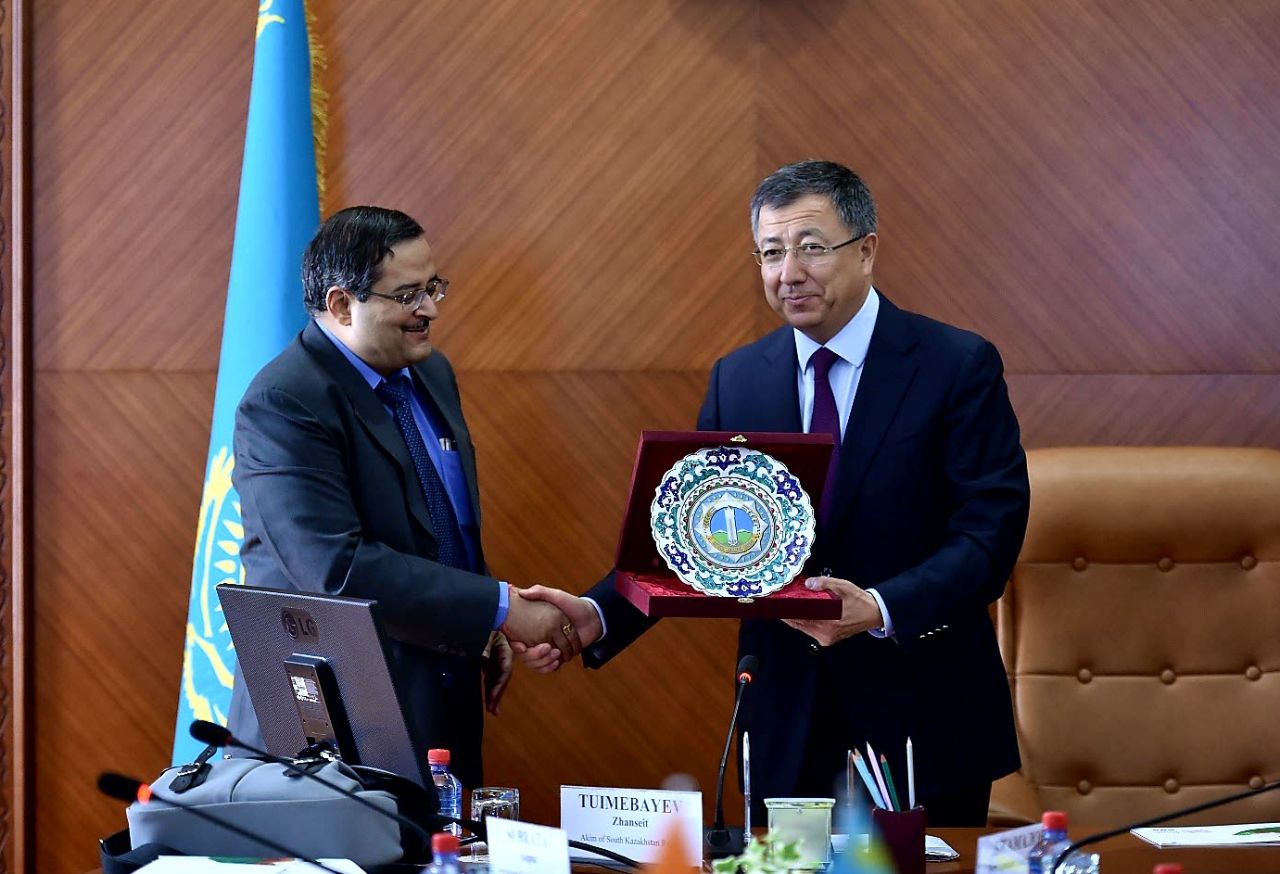 ОҚО-да үндістандық кәсіпкерлер жеңіл өнеркәсіпті дамытуға күш салады