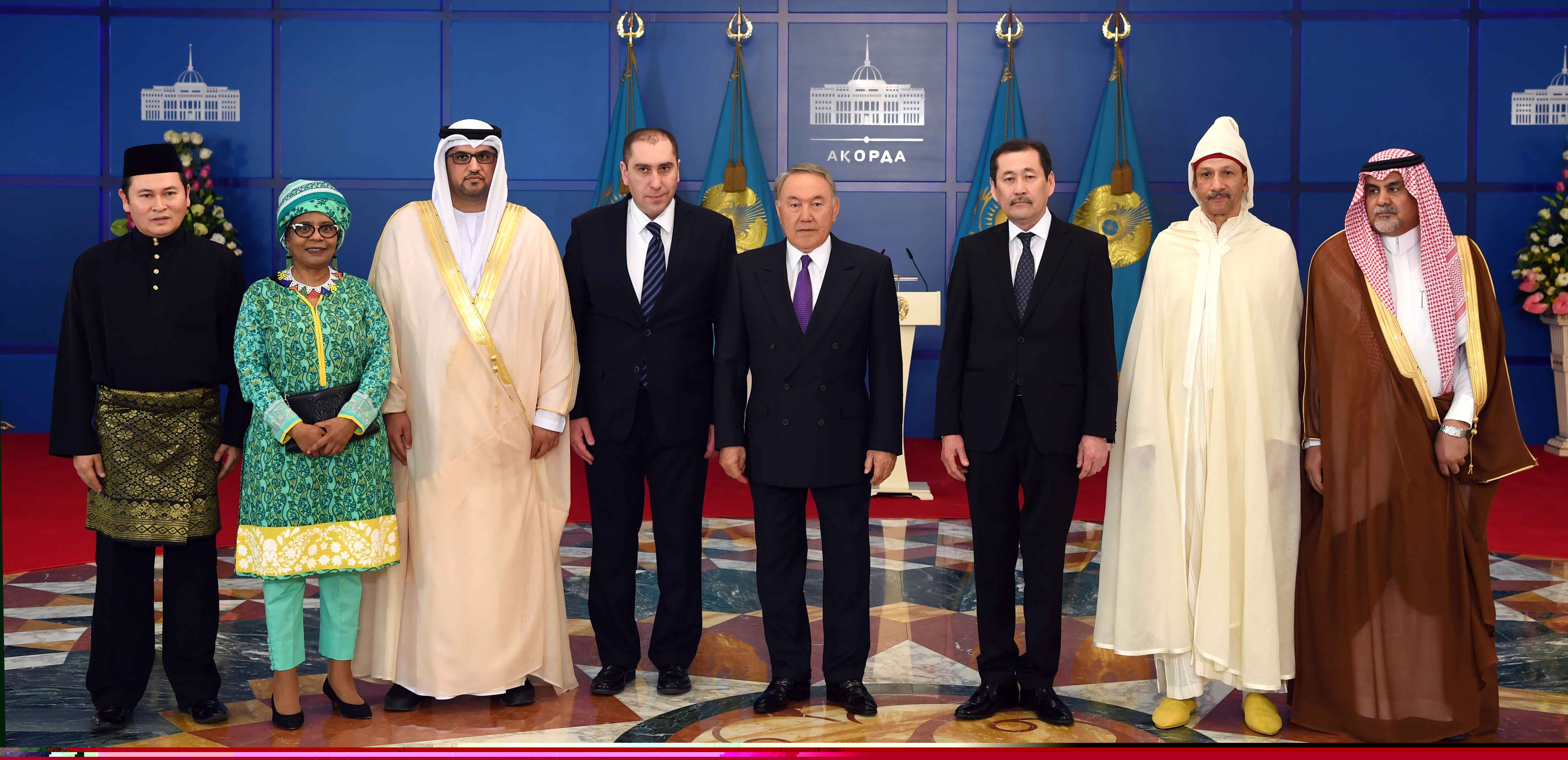 Нұрсұлтан Назарбаев елшілерден сенім грамоталарын қабылдады