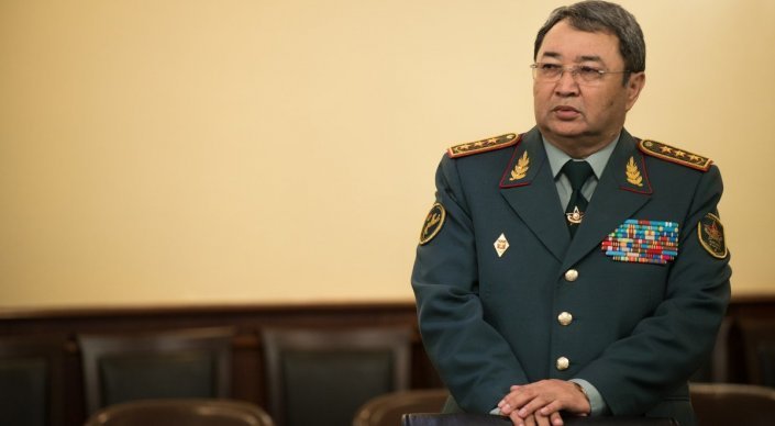 ҚР қорғаныс министрі әскерилерді жалақысын өсіріп, баспанамен қамтуға уәде берді