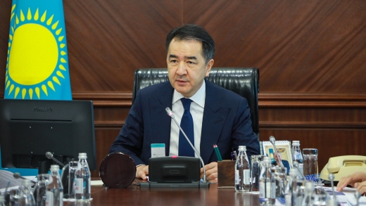 Бақытжан Сағынтаев: «Айта айта Алтайды, Жамал апам қартайды»