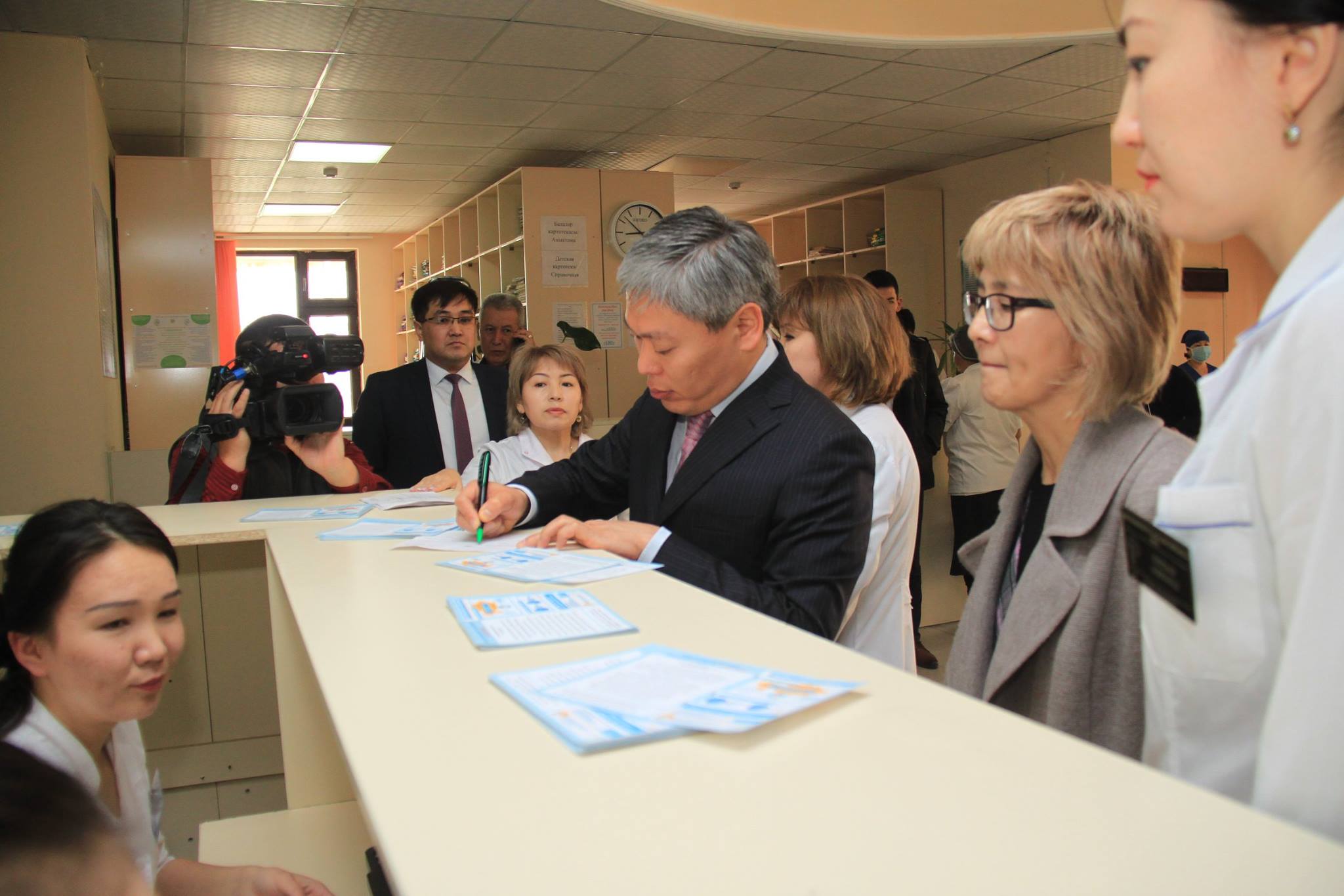 ОҚО әкімінің орынбасары мәртебесін анықтады