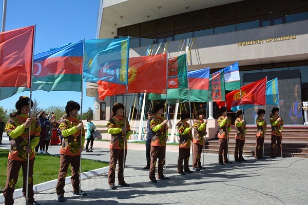 Түркістанда түркі әлемі театрларының халықаралық фестивалінің ашылу салтанаты өтті