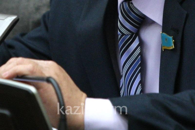 Сенаттың 16 депутаты мандатын жоғалтпайды