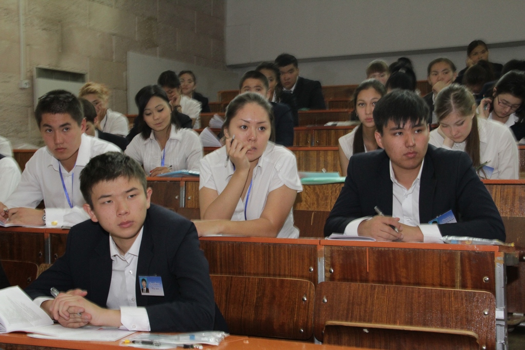 Студентке кәсіп үйреткен тәлімгерге үстемеақы төленетін болады