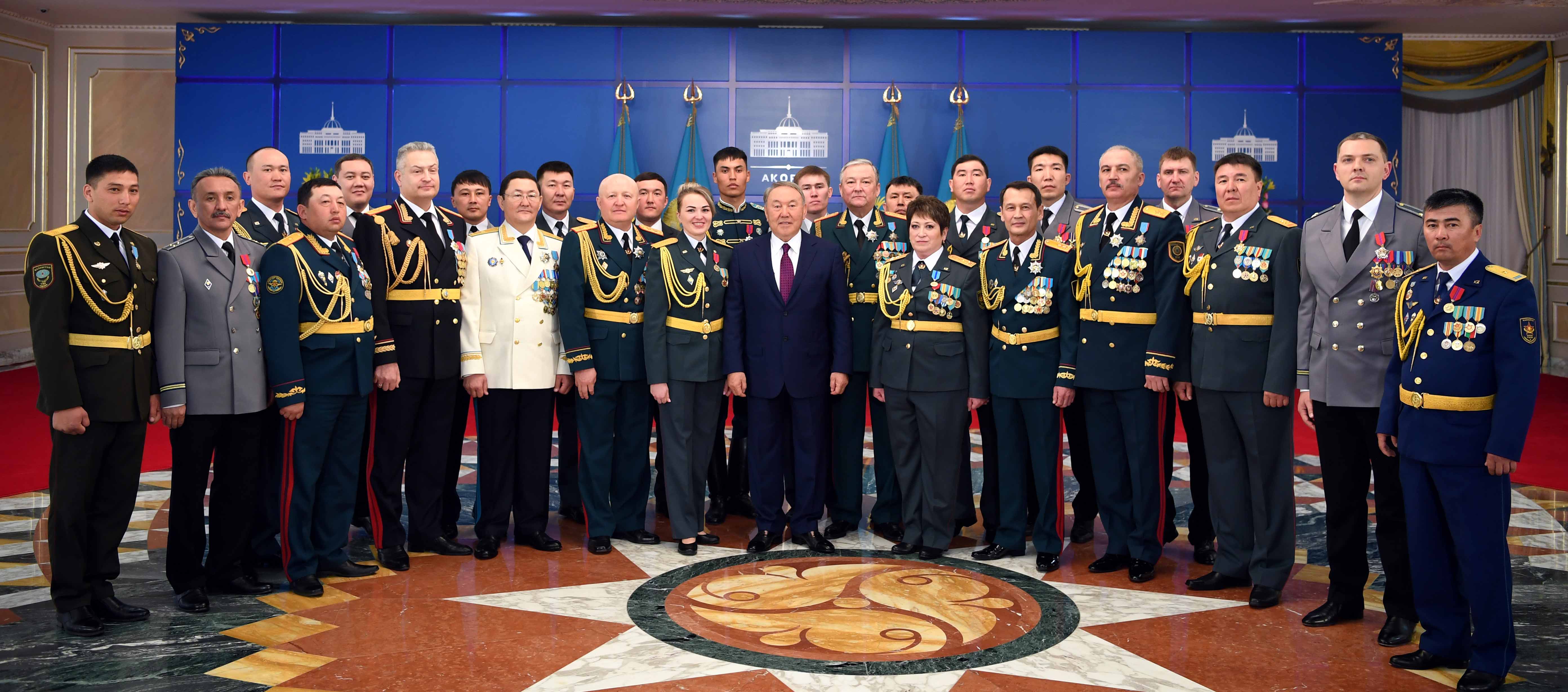 Нұрсұлтан Назарбаев мемлекеттік наградалар тапсыру рәсіміне қатысты