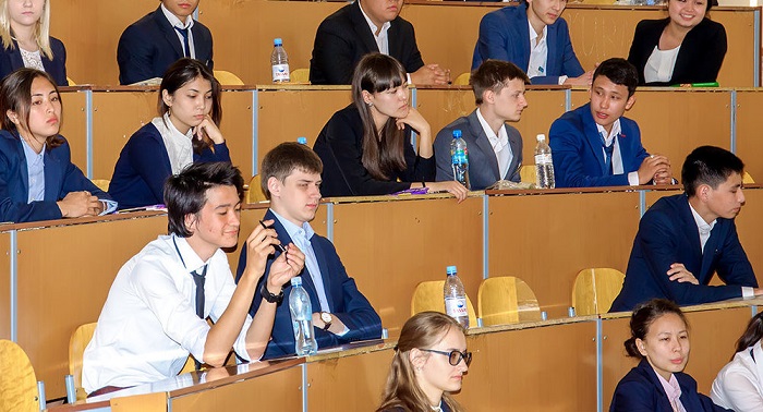 Білім министрлігі  2018 жылы ҰБТ өткізуден мұғалімдер босатылады