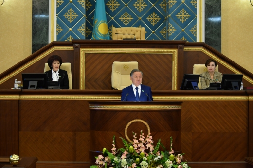 Фармацевтика саласында қолдан жасалған кедергiлер көп – Нығматулин