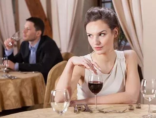 Оқыған, жұмысы бар қазақ қыздары неге теңін таппай отыр?