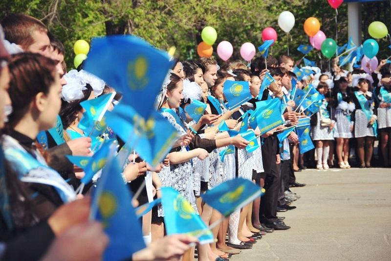 Шымкенттік шенеунік 25 мамырды «Сыныптастар күні» деп атауды ұсынды