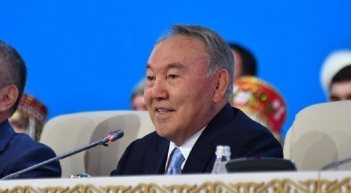 Назарбаев отандастарын Қазақстан халқының бірлігі күнімен құттықтады