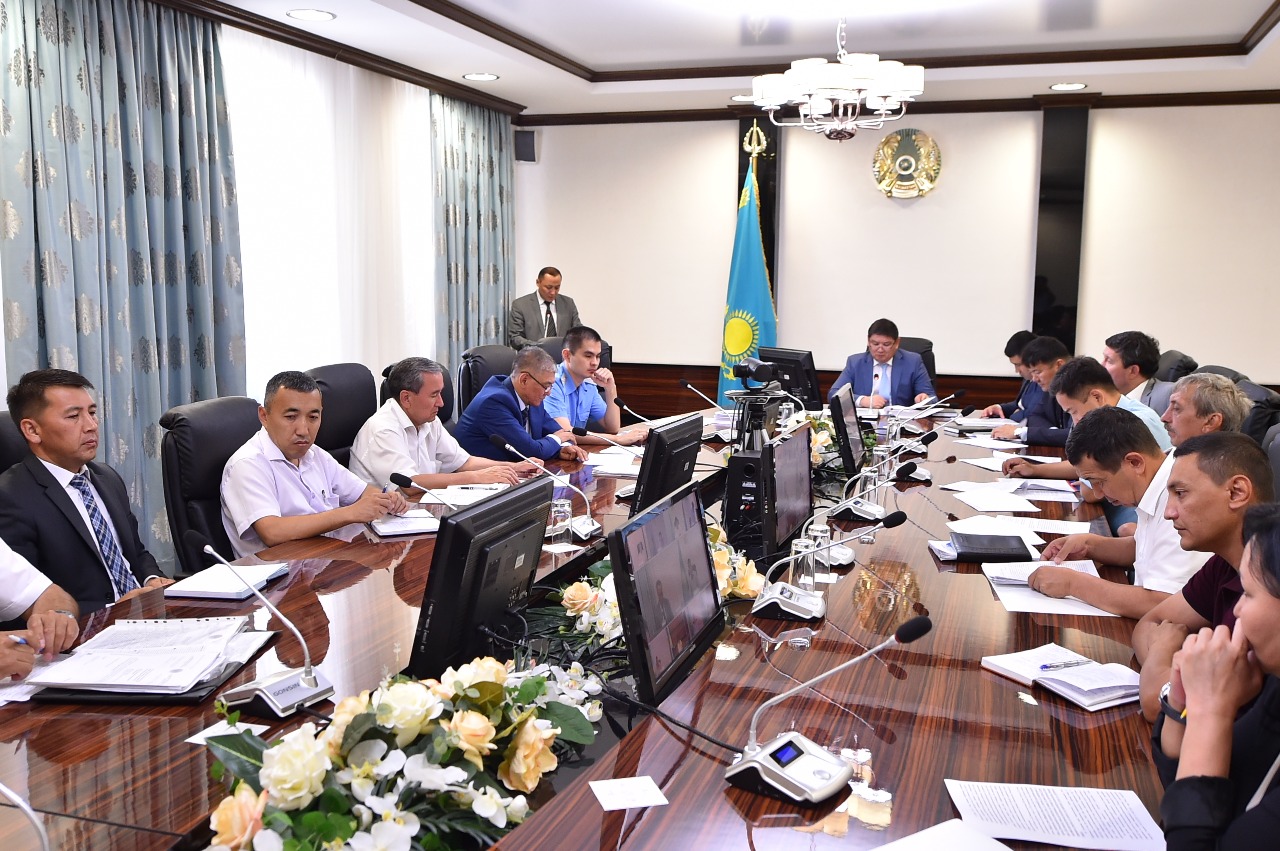 Дағдарысқа қарсы штаб отырысында жалақы қарызы қаралды